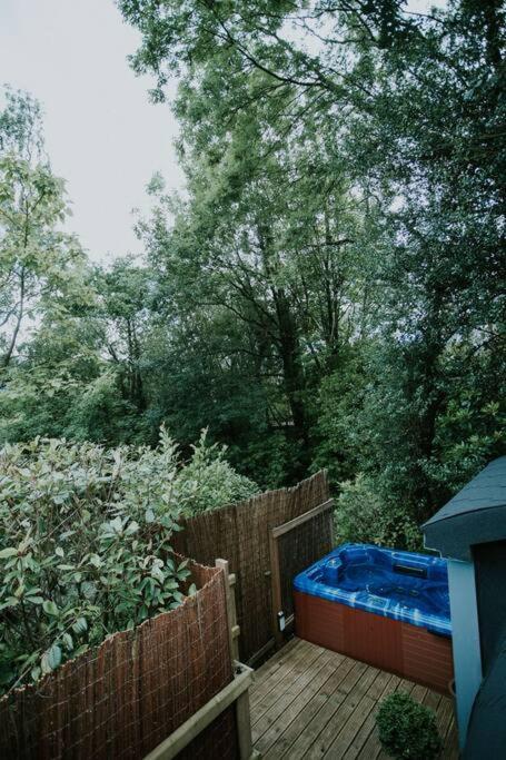 River Side Cabin With Hot Tub Snowdonia