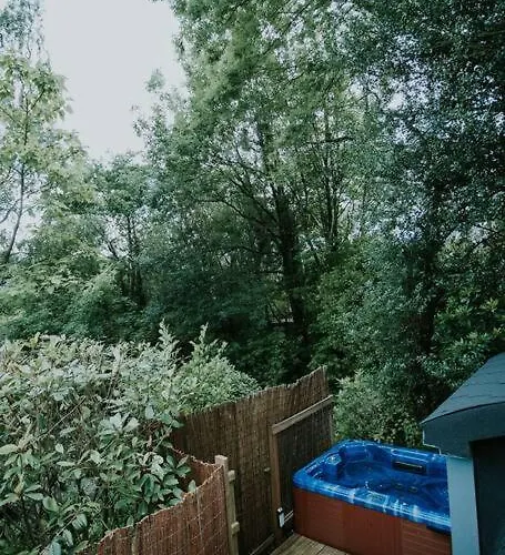 River Side Cabin With Hot Tub Snowdonia